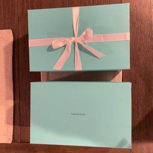 4 Tiffany All Purpose Wine Glasses.